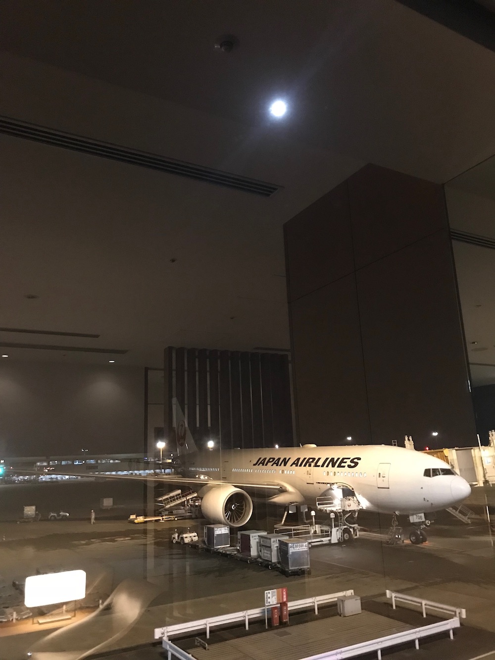 ホノルル国際空港からゴルフバッグを運ぶのに適した移動手段