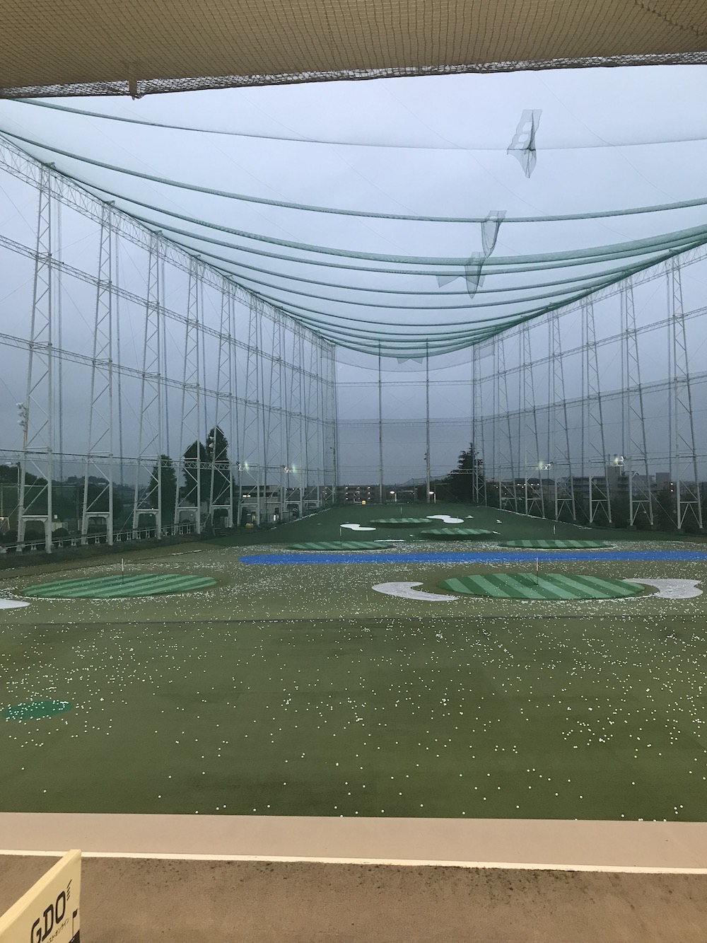 台風24号の影響でクローズ中。東急あざみ野ゴルフガーデン