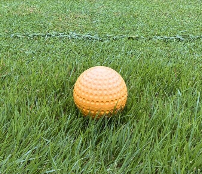 Yellow Playing 4 marker on a Japanese golf course
